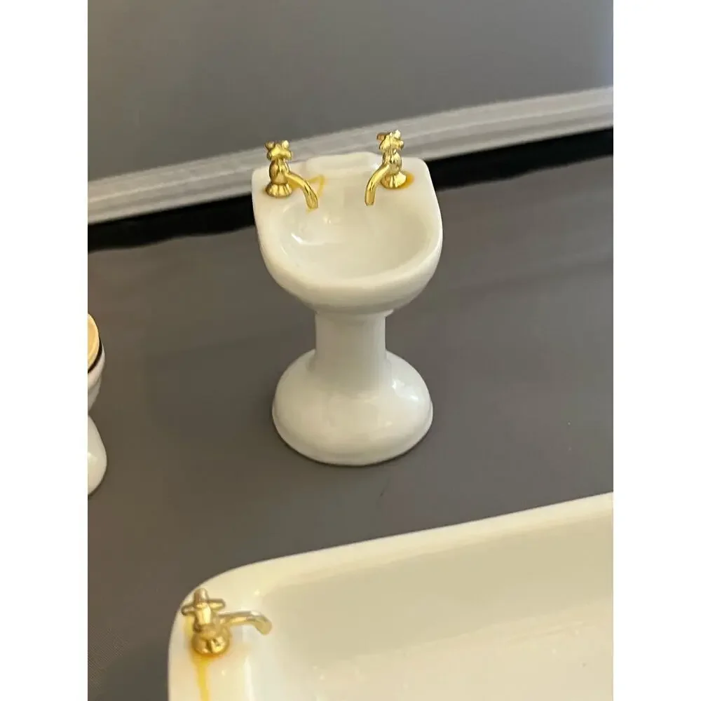 Vintage Doll House Furniture Bathroom Set Tub‎ Sink Toilet Shelf